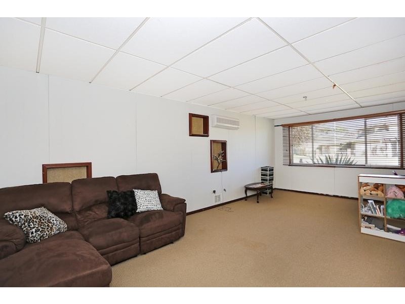 36 Leighton Road East, Halls Head WA 6210