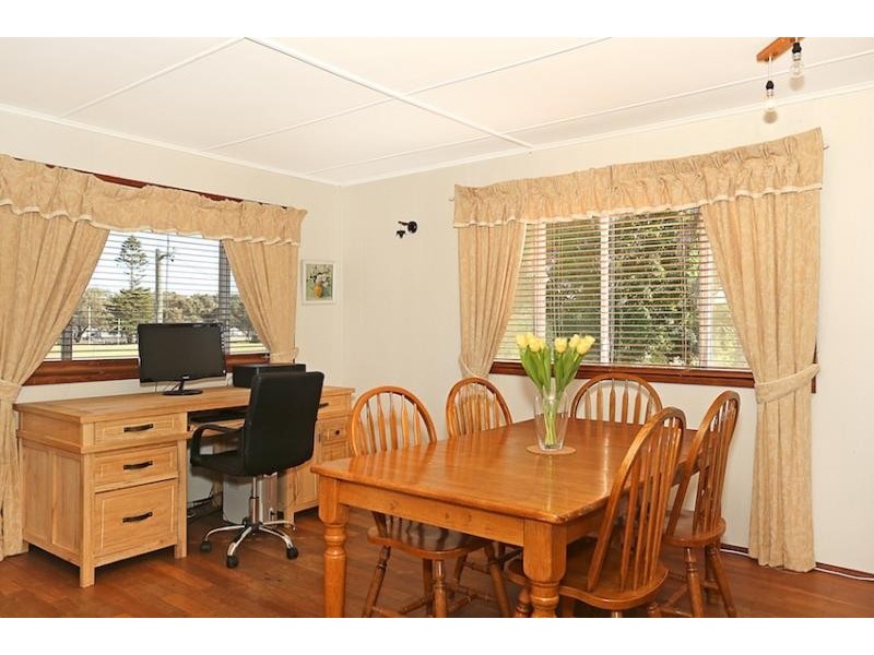 36 Leighton Road East, Halls Head WA 6210