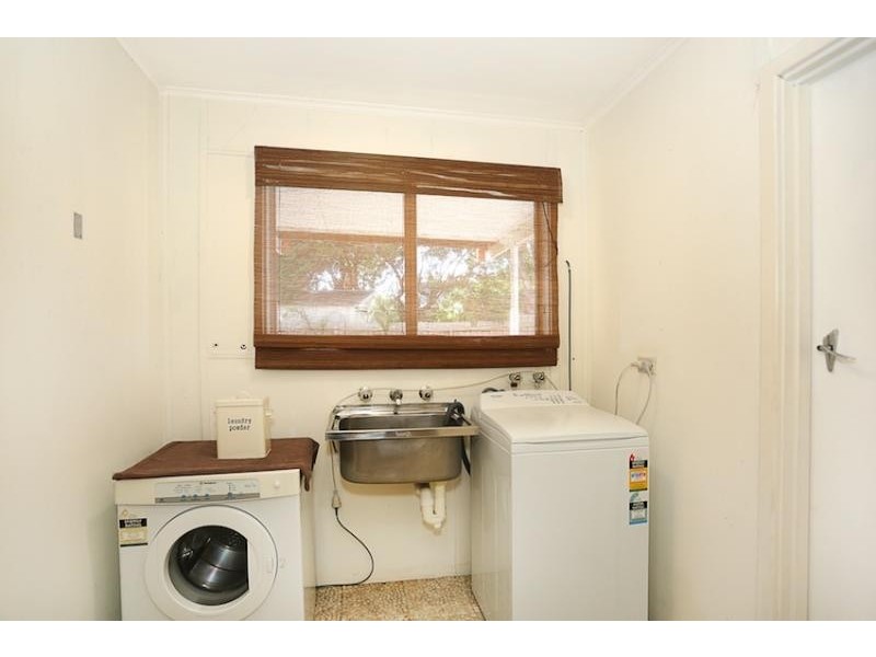 36 Leighton Road East, Halls Head WA 6210