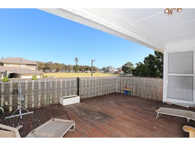 36 Leighton Road East, Halls Head WA 6210
