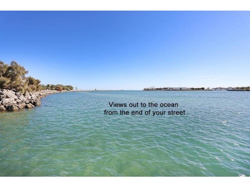 36 Leighton Road East, Halls Head WA 6210