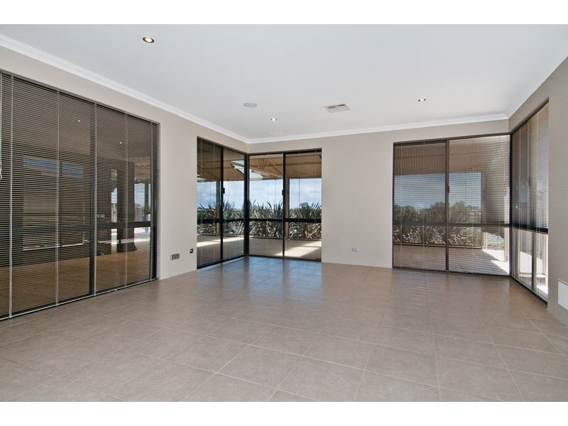 31 Albany Drive, Dawesville WA 6211