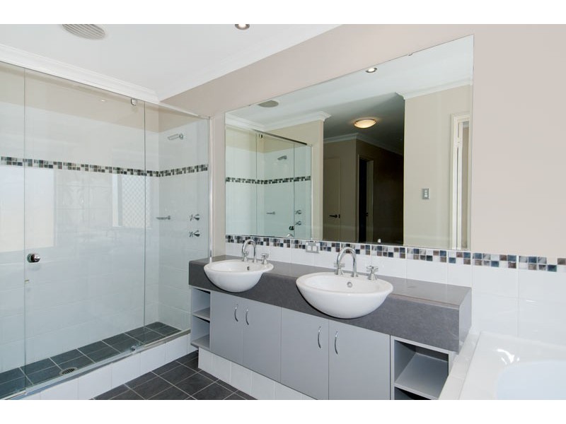 31 Albany Drive, Dawesville WA 6211