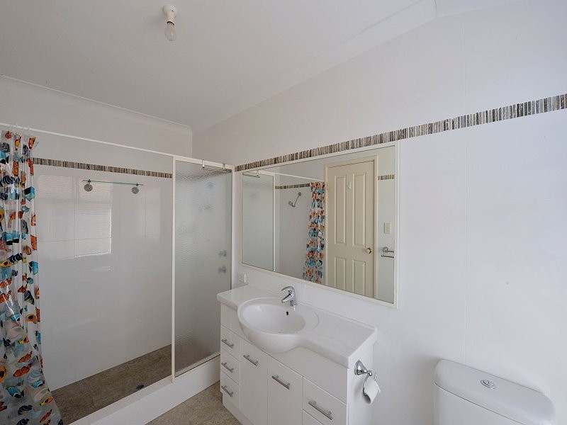 4 Oakleigh Drive, Erskine WA 6210