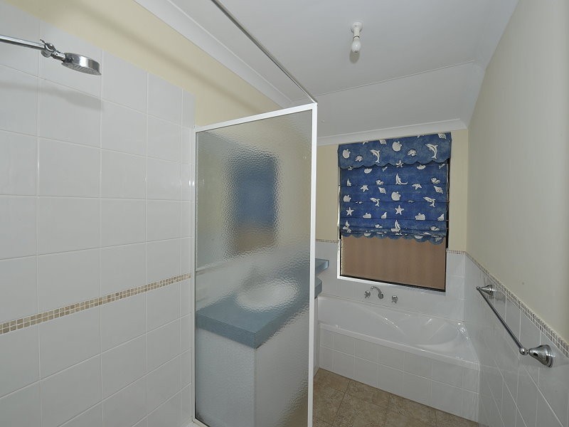 4 Oakleigh Drive, Erskine WA 6210