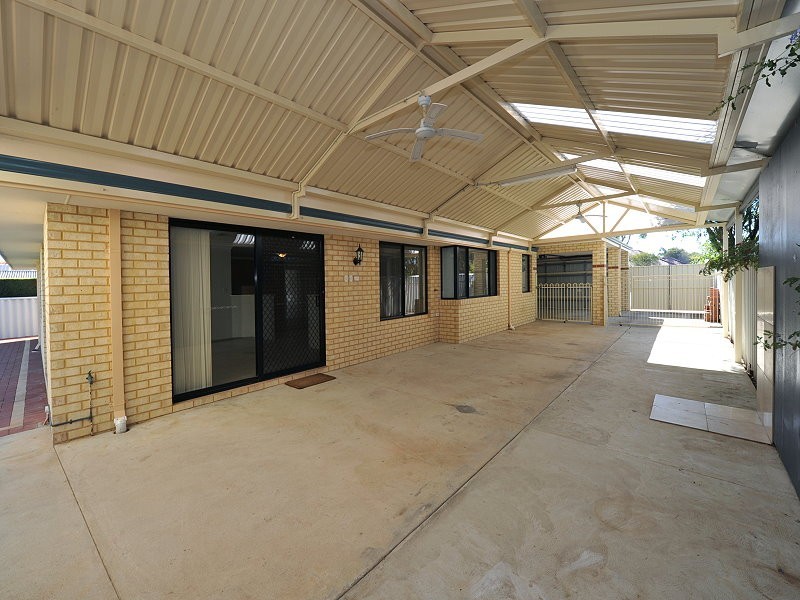 4 Oakleigh Drive, Erskine WA 6210