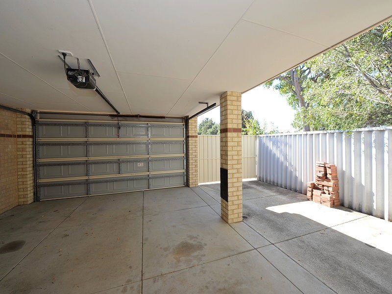 4 Oakleigh Drive, Erskine WA 6210