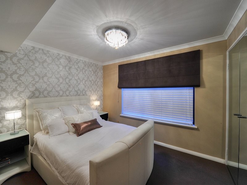 24 Sugarwood Terrace, Halls Head WA 6210