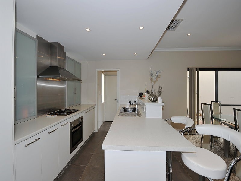 16 Churchill Avenue, Mandurah WA 6210