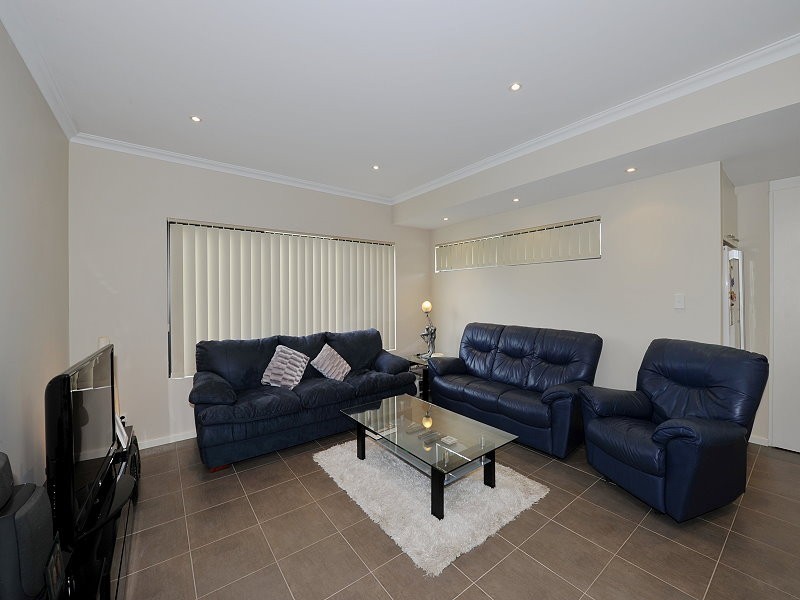 16 Churchill Avenue, Mandurah WA 6210