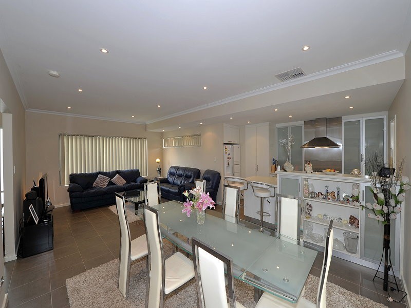 16 Churchill Avenue, Mandurah WA 6210