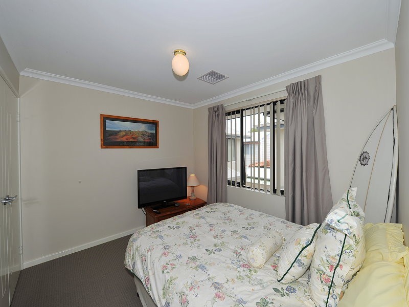 16 Churchill Avenue, Mandurah WA 6210