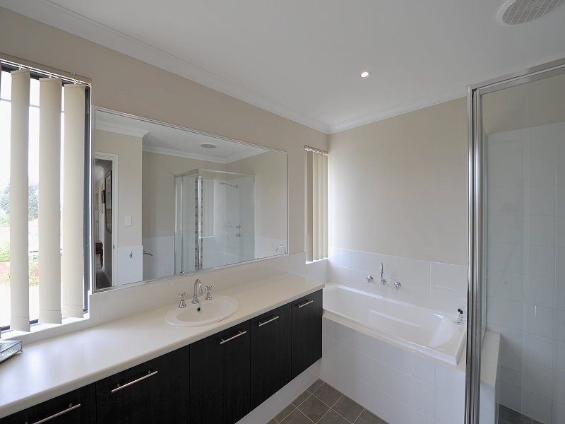 16 Churchill Avenue, Mandurah WA 6210