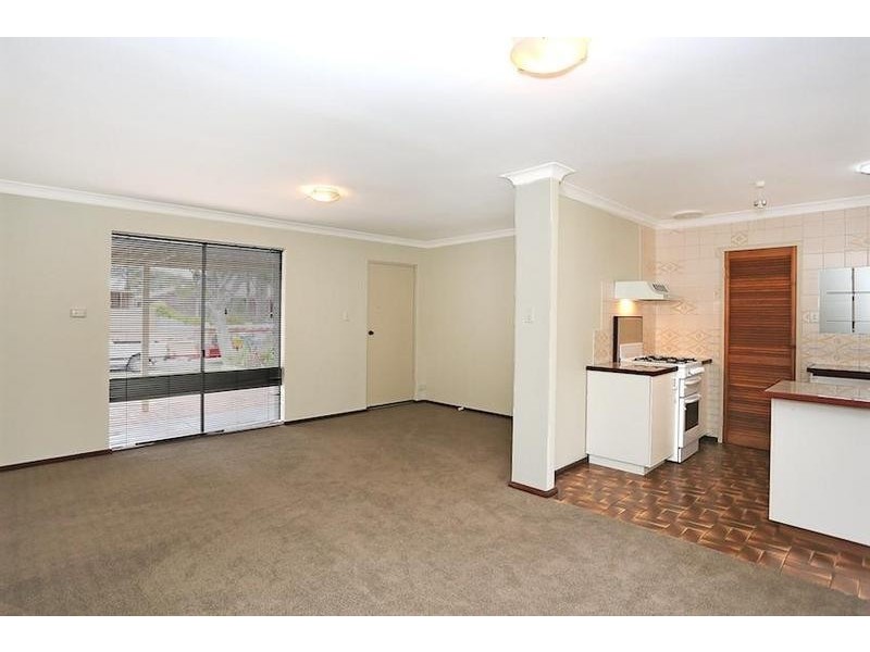 3 Sandalwood Parade, Halls Head WA 6210