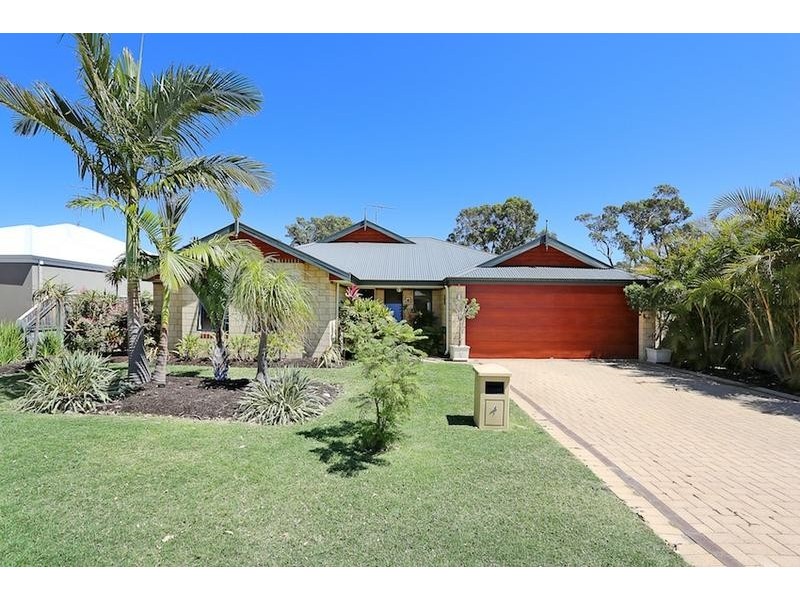 4 Levens Way, Erskine WA 6210