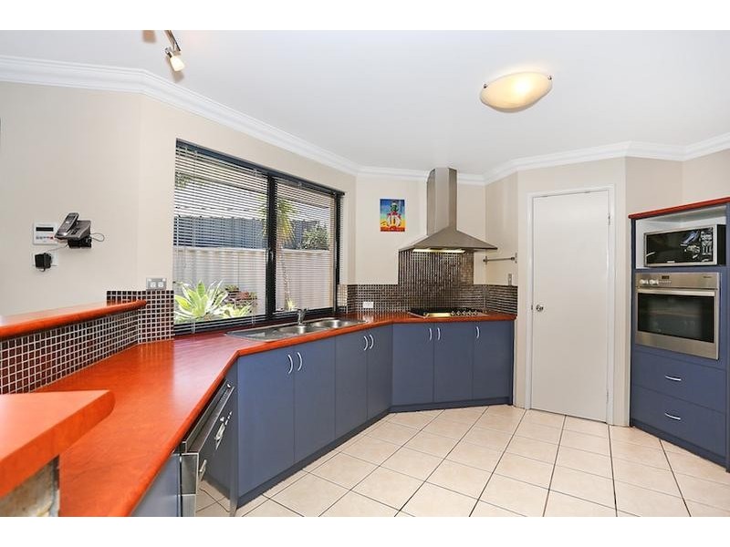 4 Levens Way, Erskine WA 6210