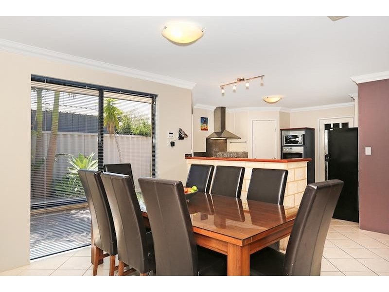 4 Levens Way, Erskine WA 6210