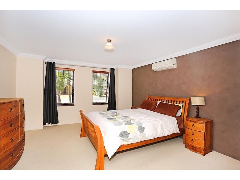 4 Levens Way, Erskine WA 6210