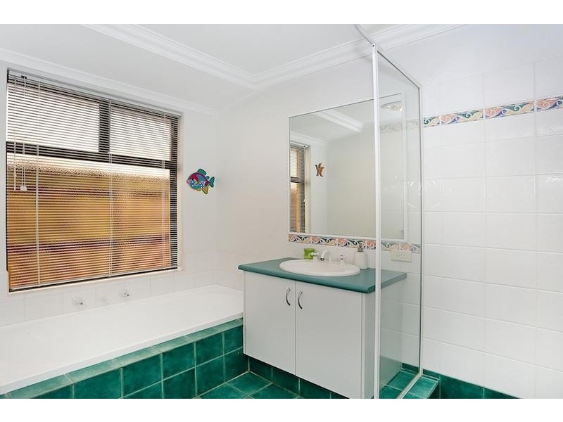 4 Levens Way, Erskine WA 6210