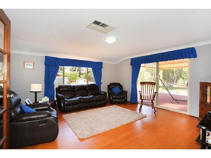 85 Shenton Road, Barragup WA 6209