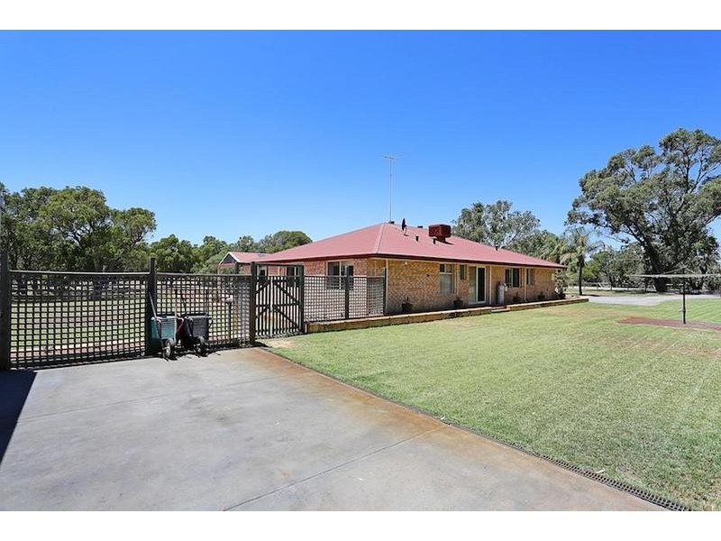 85 Shenton Road, Barragup WA 6209
