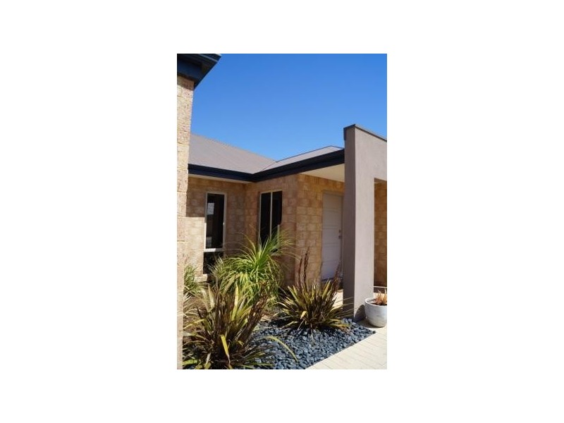 21 Addingham Boulevard, Madora Bay WA 6210