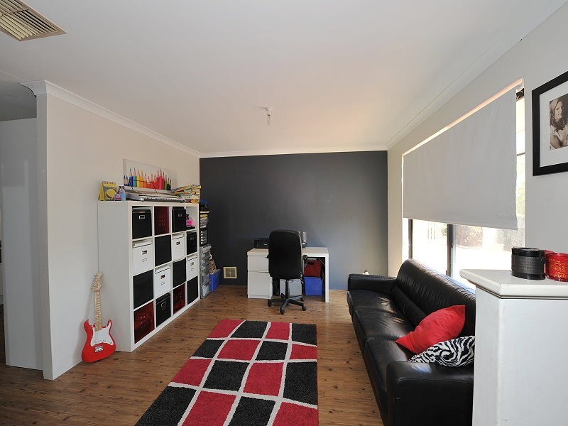 2/5 Hibiscus Rise, Halls Head WA 6210