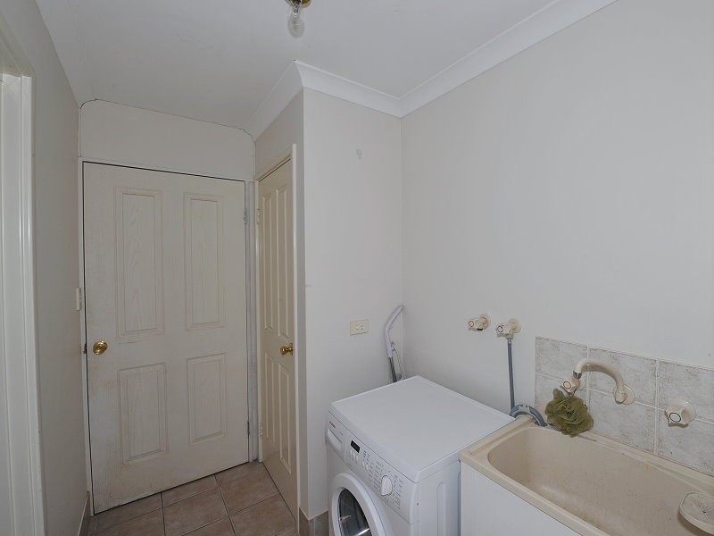 2/5 Hibiscus Rise, Halls Head WA 6210