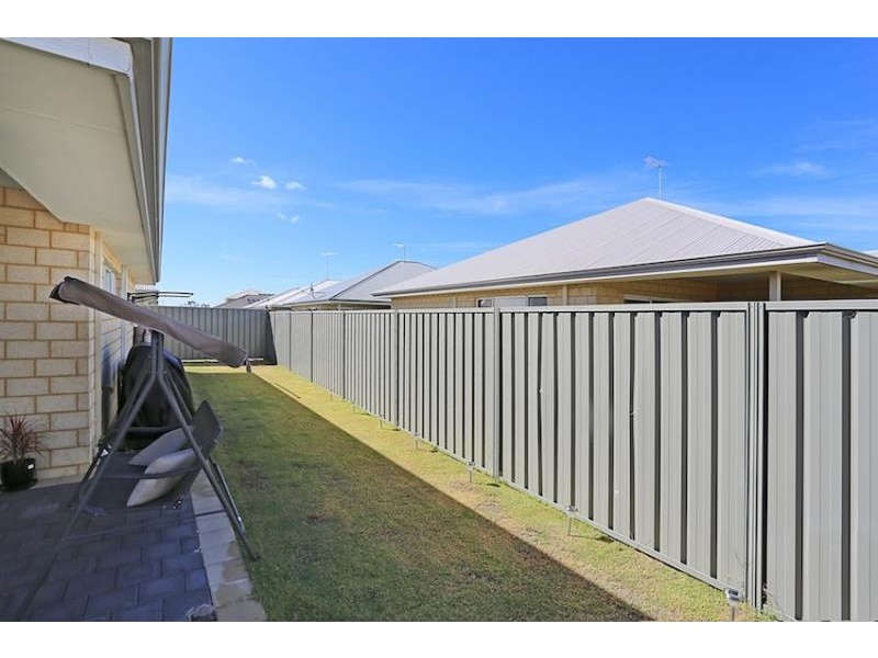 38 Nairn Road, Coodanup WA 6210