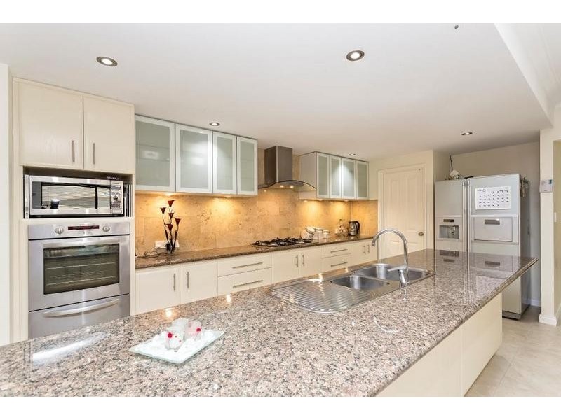 60 Chatsworth Drive, Erskine WA 6210