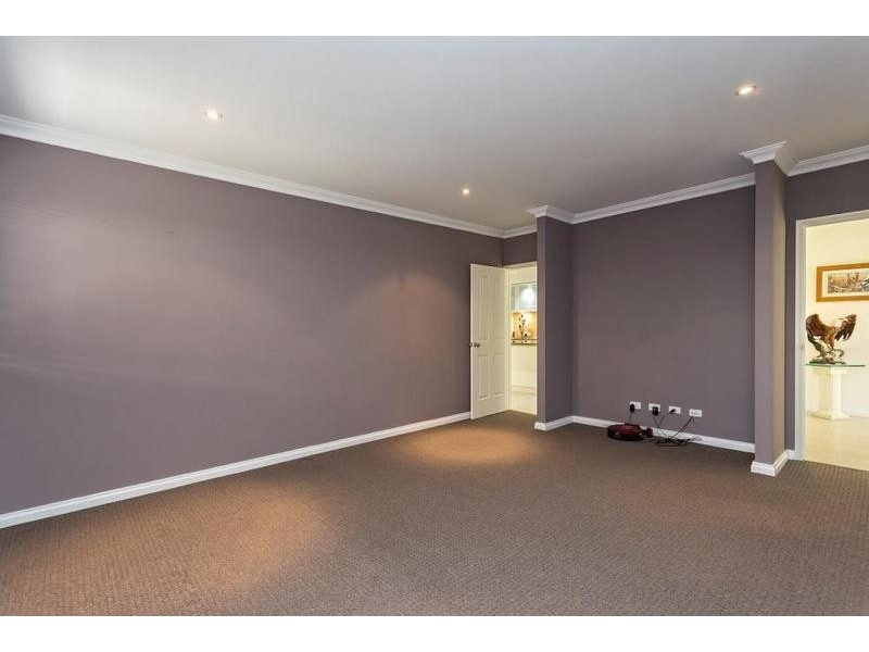 60 Chatsworth Drive, Erskine WA 6210