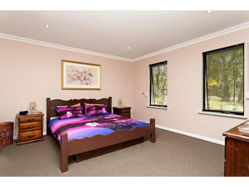 60 Chatsworth Drive, Erskine WA 6210