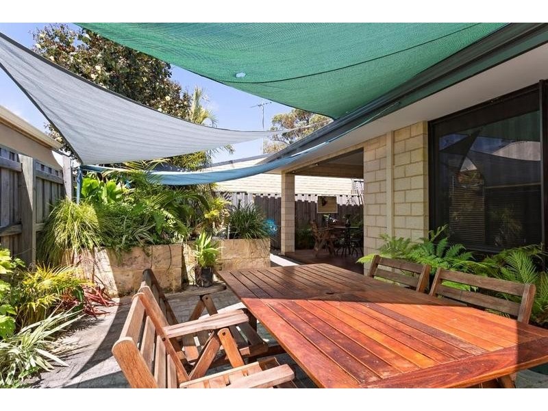 60 Chatsworth Drive, Erskine WA 6210