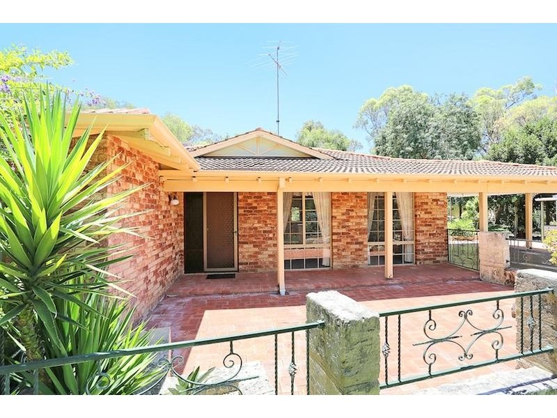 152 Gordon Road, Parklands WA 6180