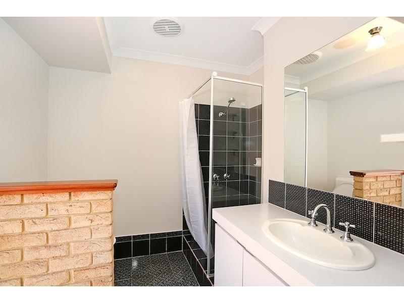 152 Gordon Road, Parklands WA 6180