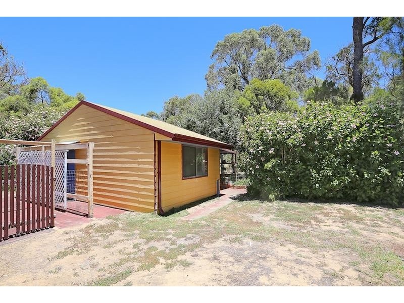 152 Gordon Road, Parklands WA 6180