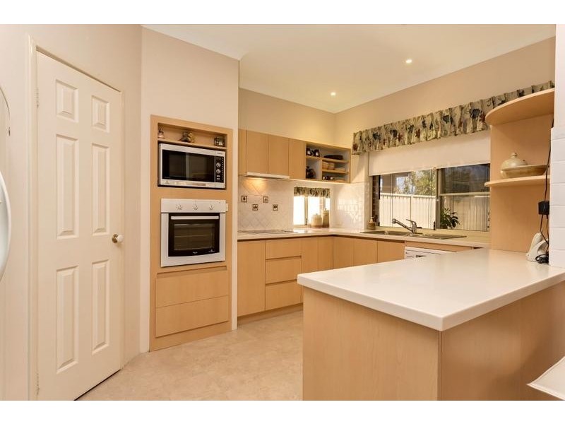 10 Black Swan View, Dudley Park WA 6210