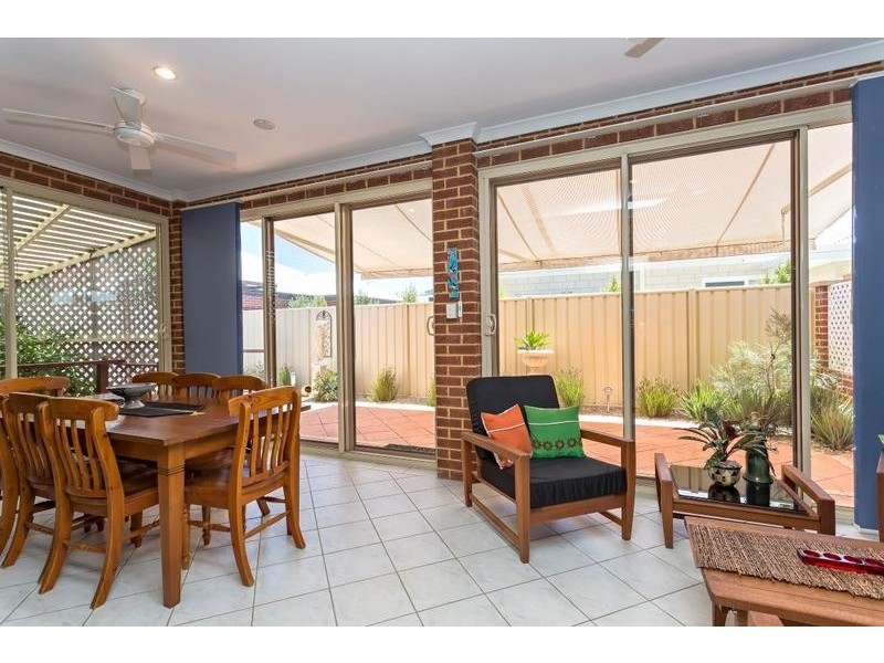 10 Black Swan View, Dudley Park WA 6210