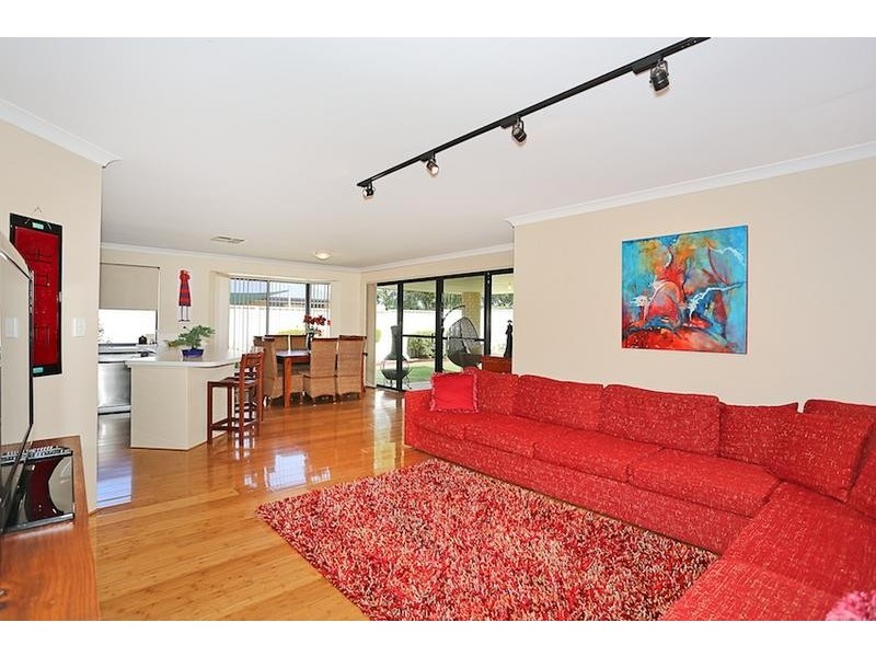 13 Dunsborough Court, Dawesville WA 6211