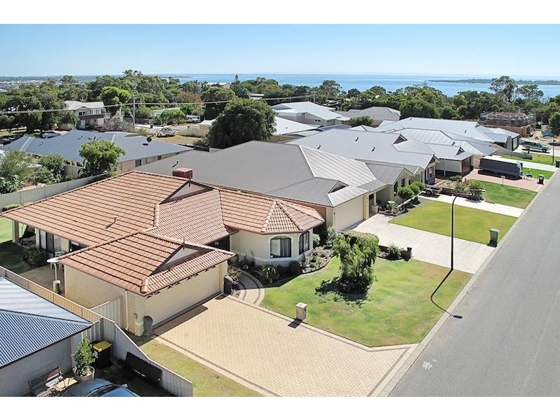 13 Dunsborough Court, Dawesville WA 6211