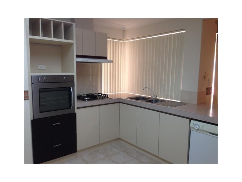 19 Sievewright Street, Silver Sands WA 6210