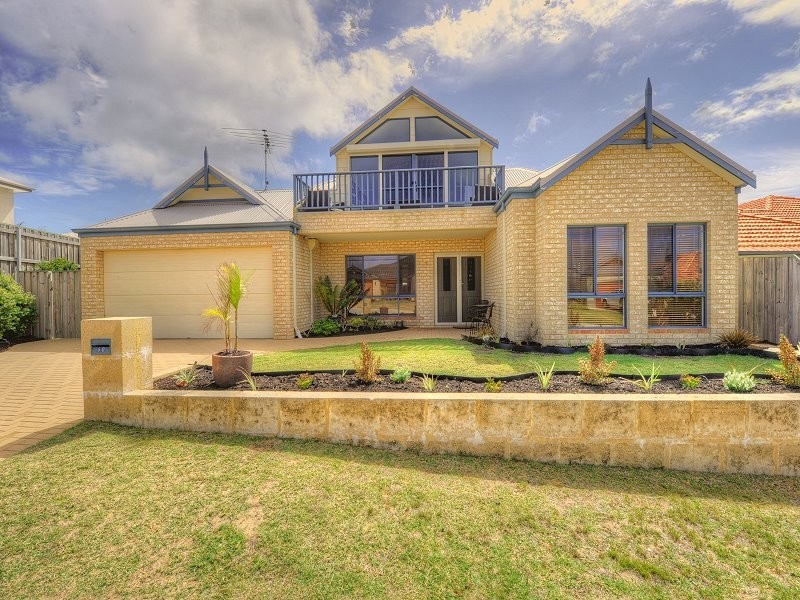 60 Quandong Parkway, Halls Head WA 6210