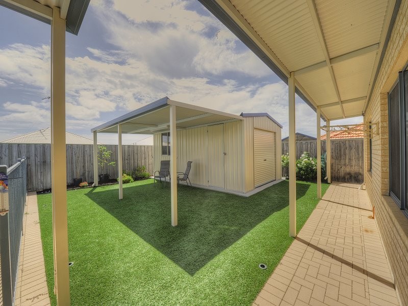 60 Quandong Parkway, Halls Head WA 6210