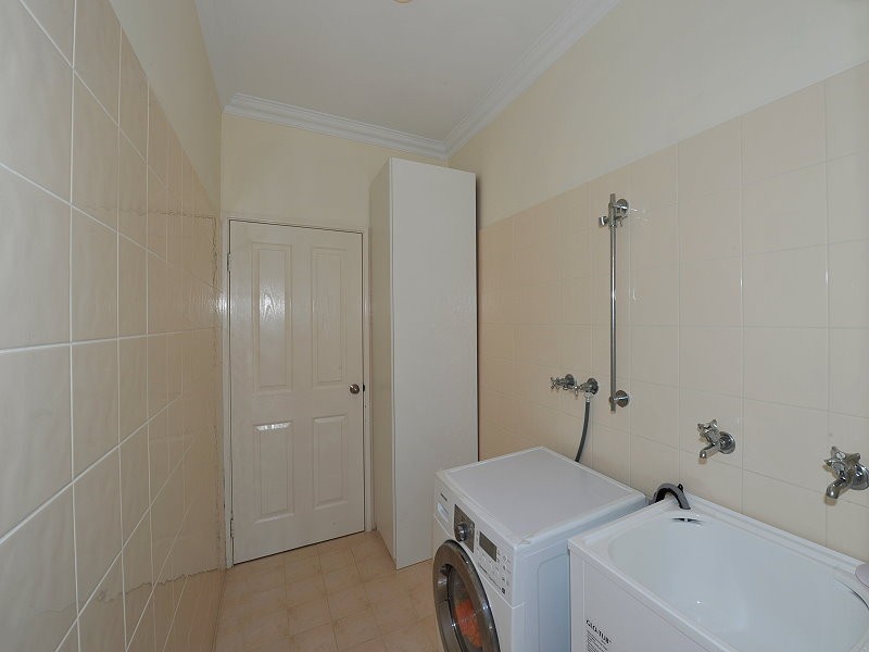 60 Quandong Parkway, Halls Head WA 6210