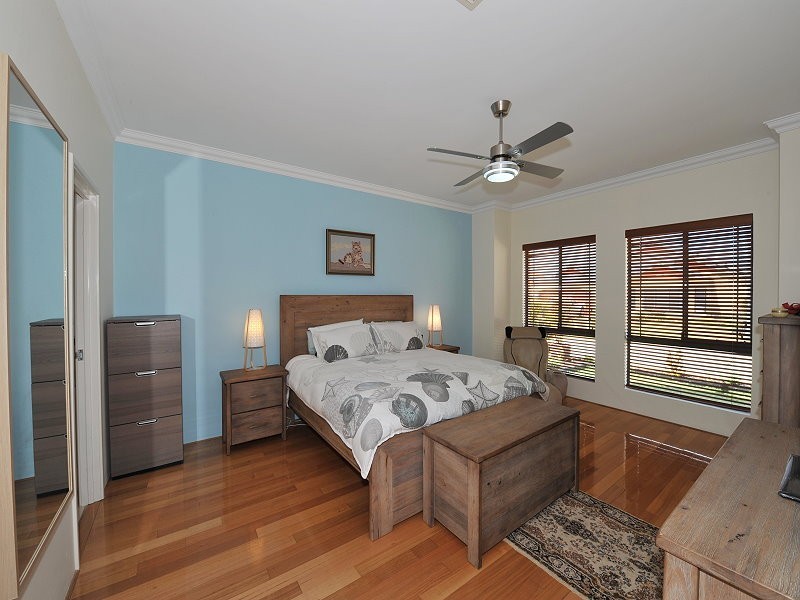 60 Quandong Parkway, Halls Head WA 6210