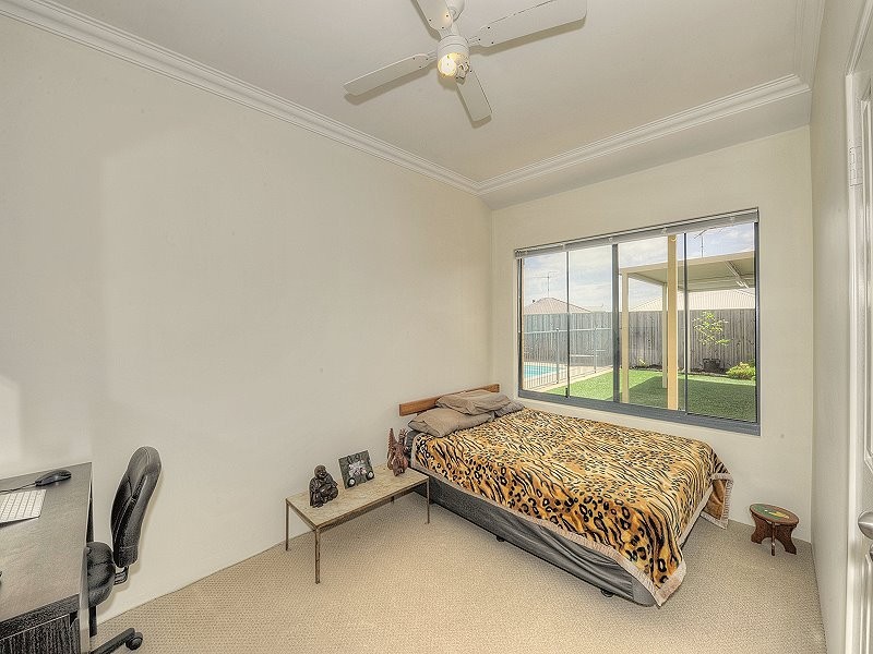 60 Quandong Parkway, Halls Head WA 6210