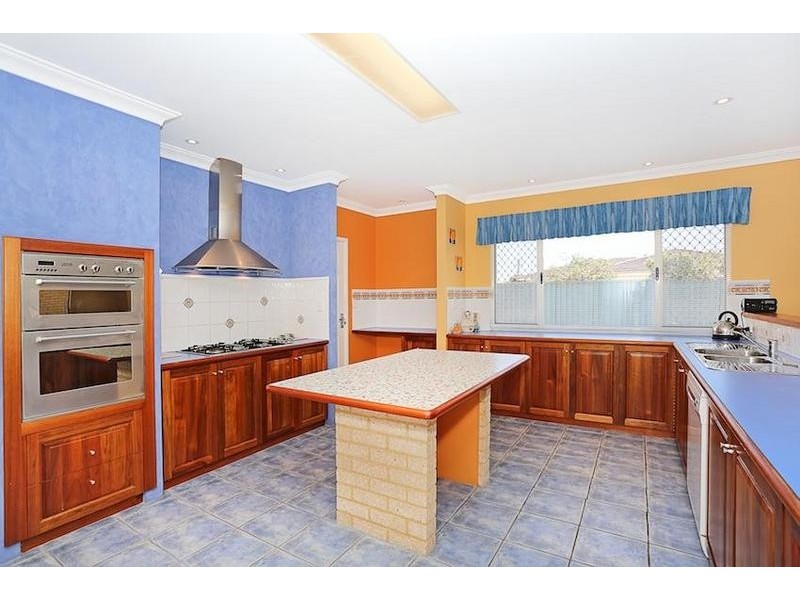 6 Sabina Drive, Madora Bay WA 6210