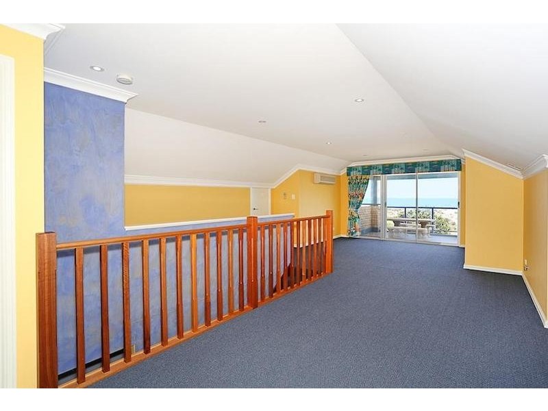 6 Sabina Drive, Madora Bay WA 6210