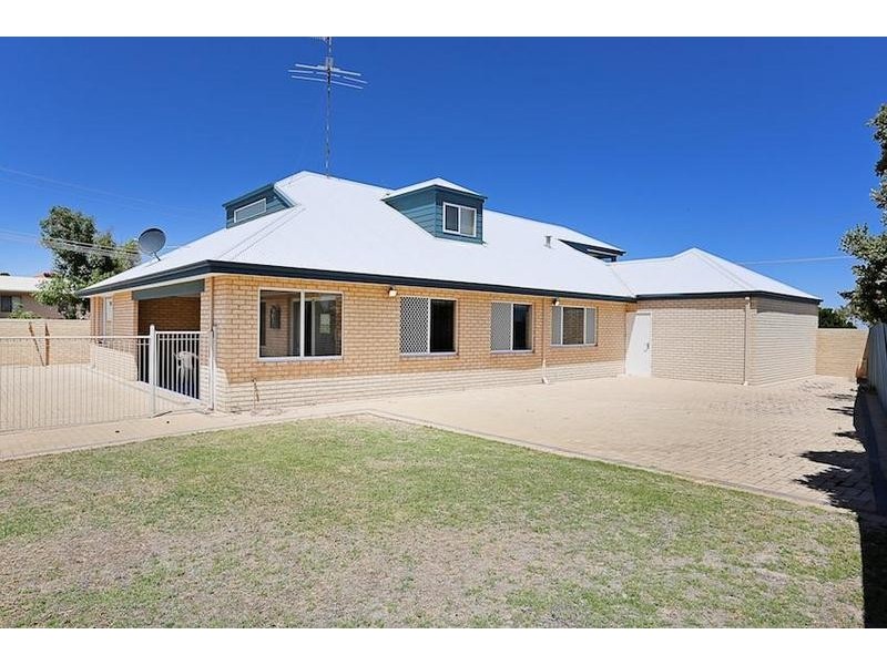 6 Sabina Drive, Madora Bay WA 6210