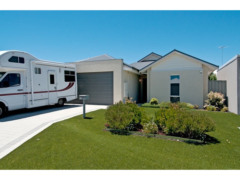 8 Butcherbird Loop, Erskine WA 6210